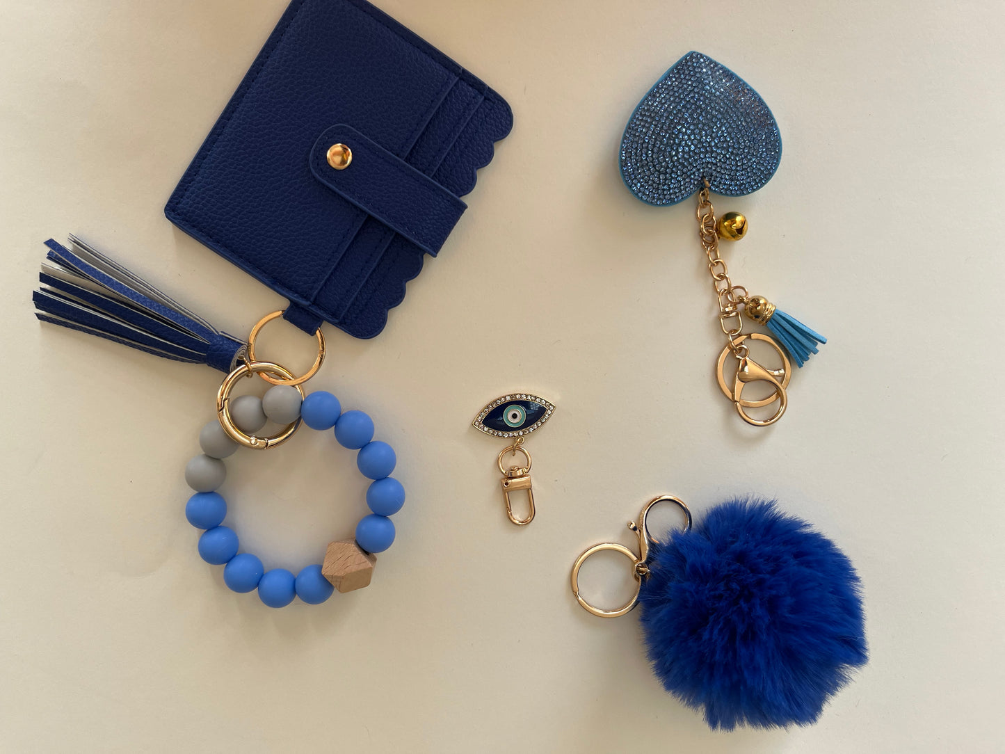 A watchful eye over love