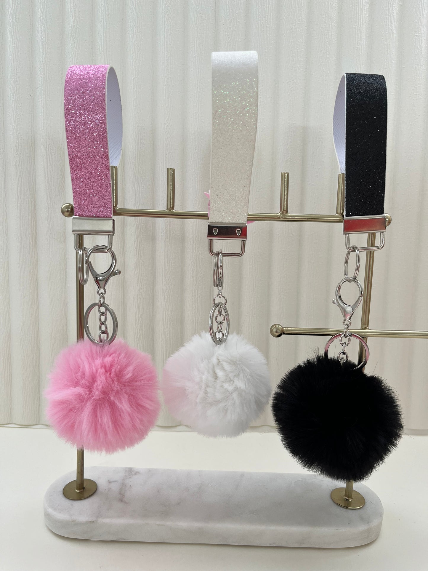 Glitter wristlet keychain